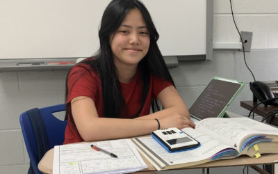 2020 Rogers Scholar Emily Tutt holds ACT math tutoring sessions
