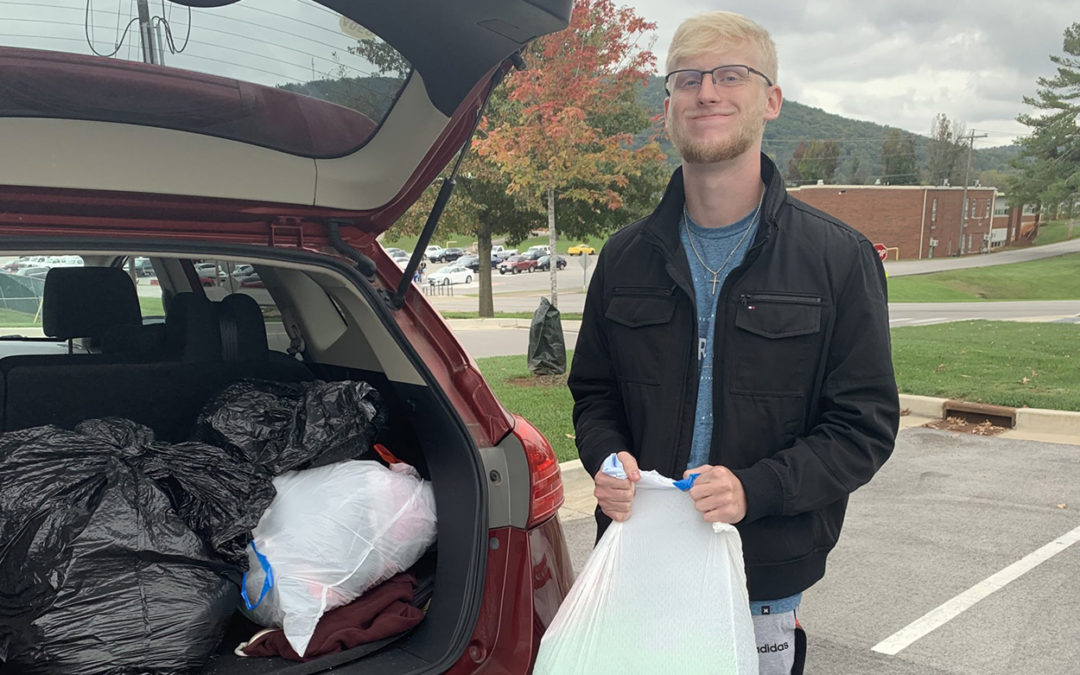 2021 Rogers Scholar Wes Cares organizes clothing drive for Wayne students