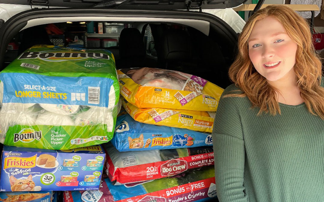 2021 Rogers Scholar Allyson Springer collects donations for Floyd Co. Animal Shelter