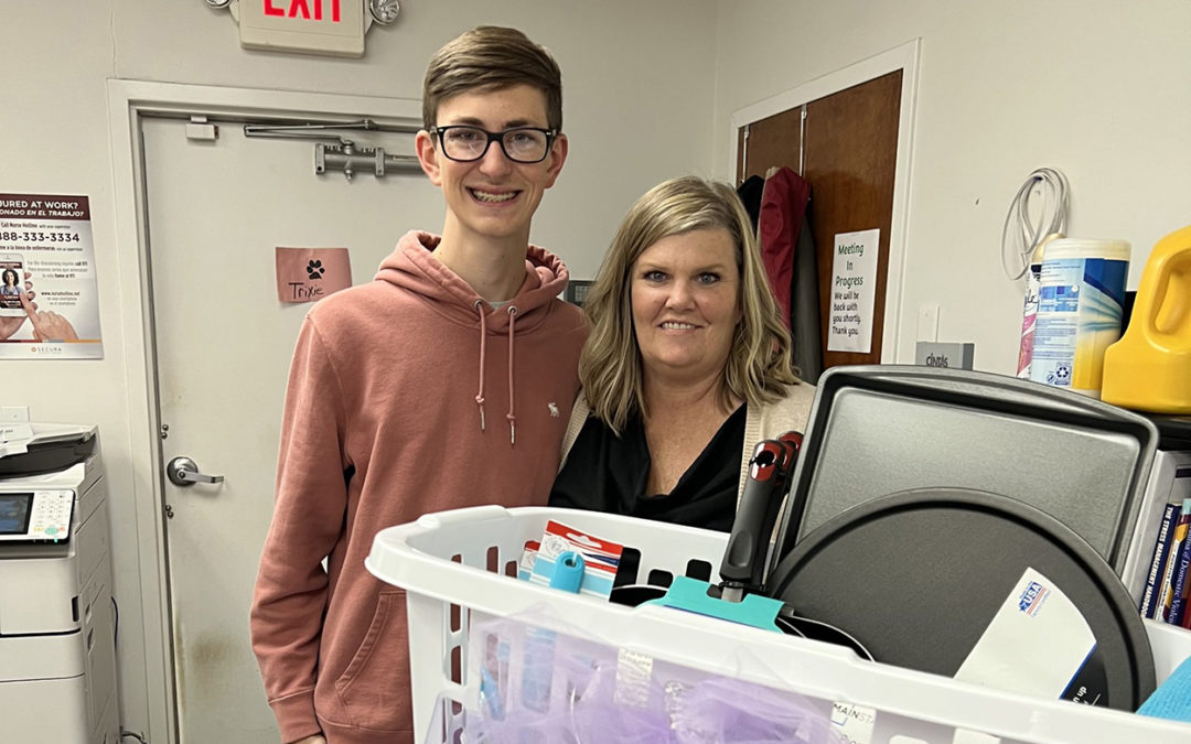 2021 Rogers Scholar Peyton Smoot donates to families of domestic violence