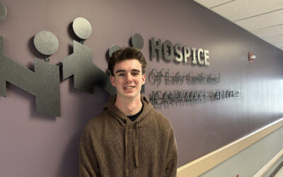 2022 Rogers Scholar Gabe Baker donates items to Hospice patients