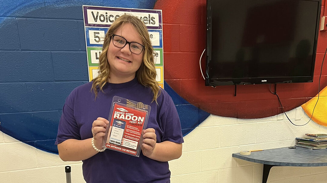 2022 Rogers Scholar Jade-Madison Turner distributes radon test kits in Monroe
