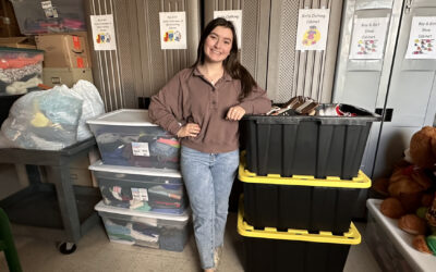 2022 Rogers Scholar Caroline Rushing organizes Clothes for Kindness